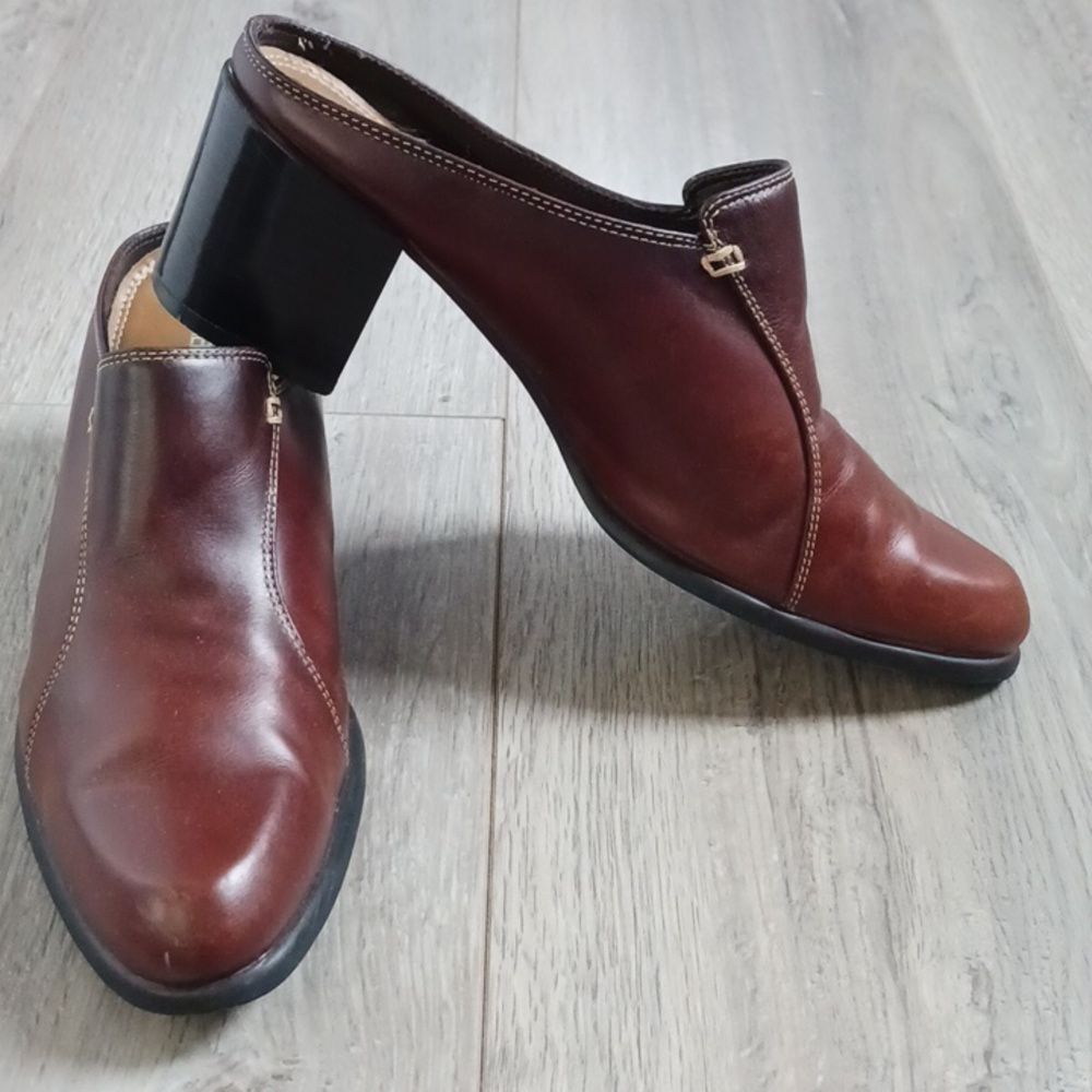 CHEROKEE Leather Mule Clogs Chunky Block Heel Minimal Sleek Slip On Brown Size 8
